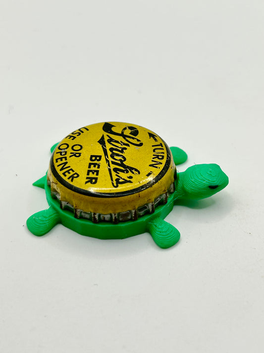 Stroh’s Beer (Vintage) - Bottle Cap Magnet Turtle