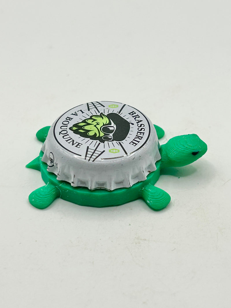 La Bouquine Brasserie - Bottle Cap Magnet Turtle Shell Shocked Art