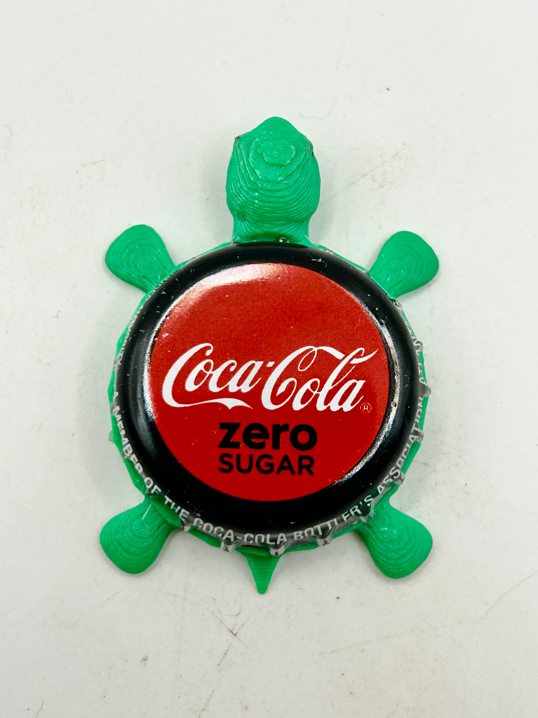 Coca Cola Shell Coca Cola Zero Sugar (Red Background) - Bottle Cap Magnet Turtle ...