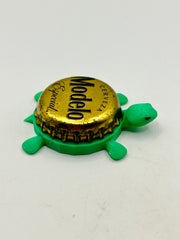 Modelo Especial - Bottle Cap Magnet Turtle Shell Shocked Art