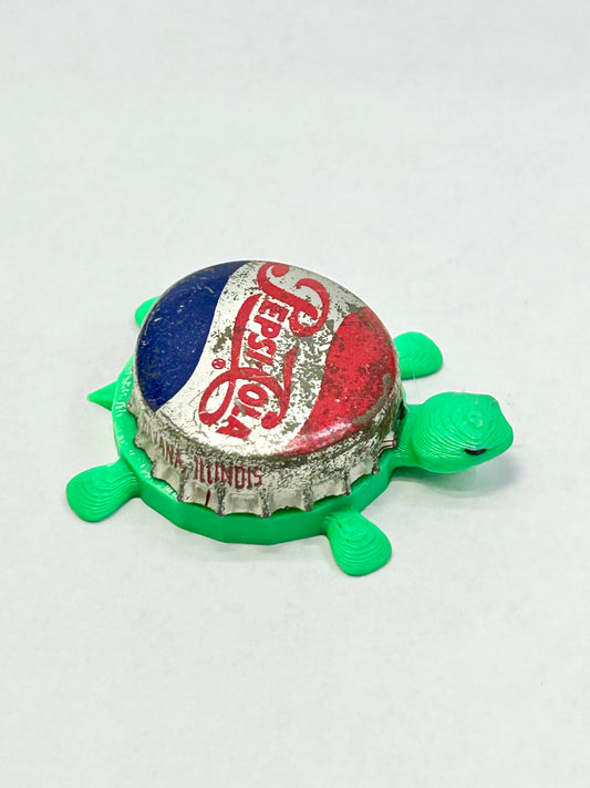 Pepsi Cola (Vintage) - Bottle Cap Magnet Turtle
