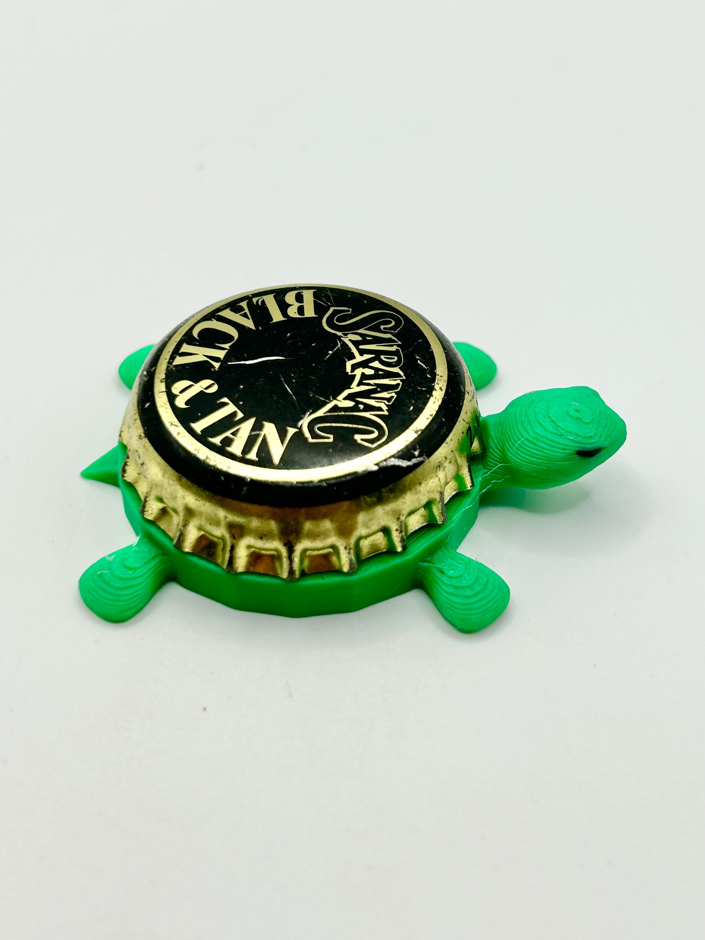 Saranac Black & Tan (Vintage) - Bottle Cap Magnet Turtle