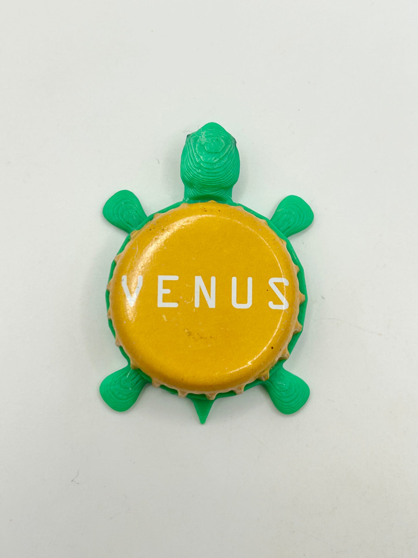 Bell's Venus - Bottle Cap Magnet Turtle
