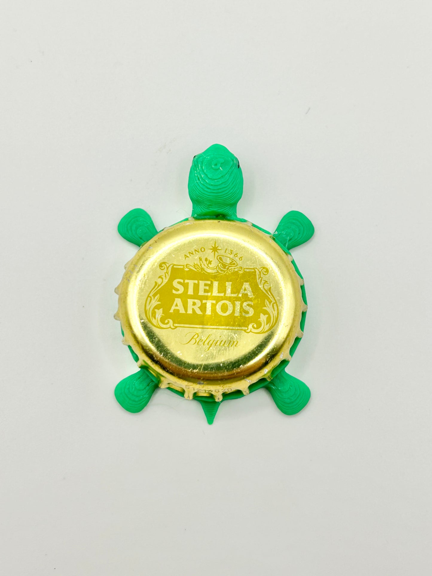 Stella Artois (Gold) - Bottle Cap Magnet Turtle