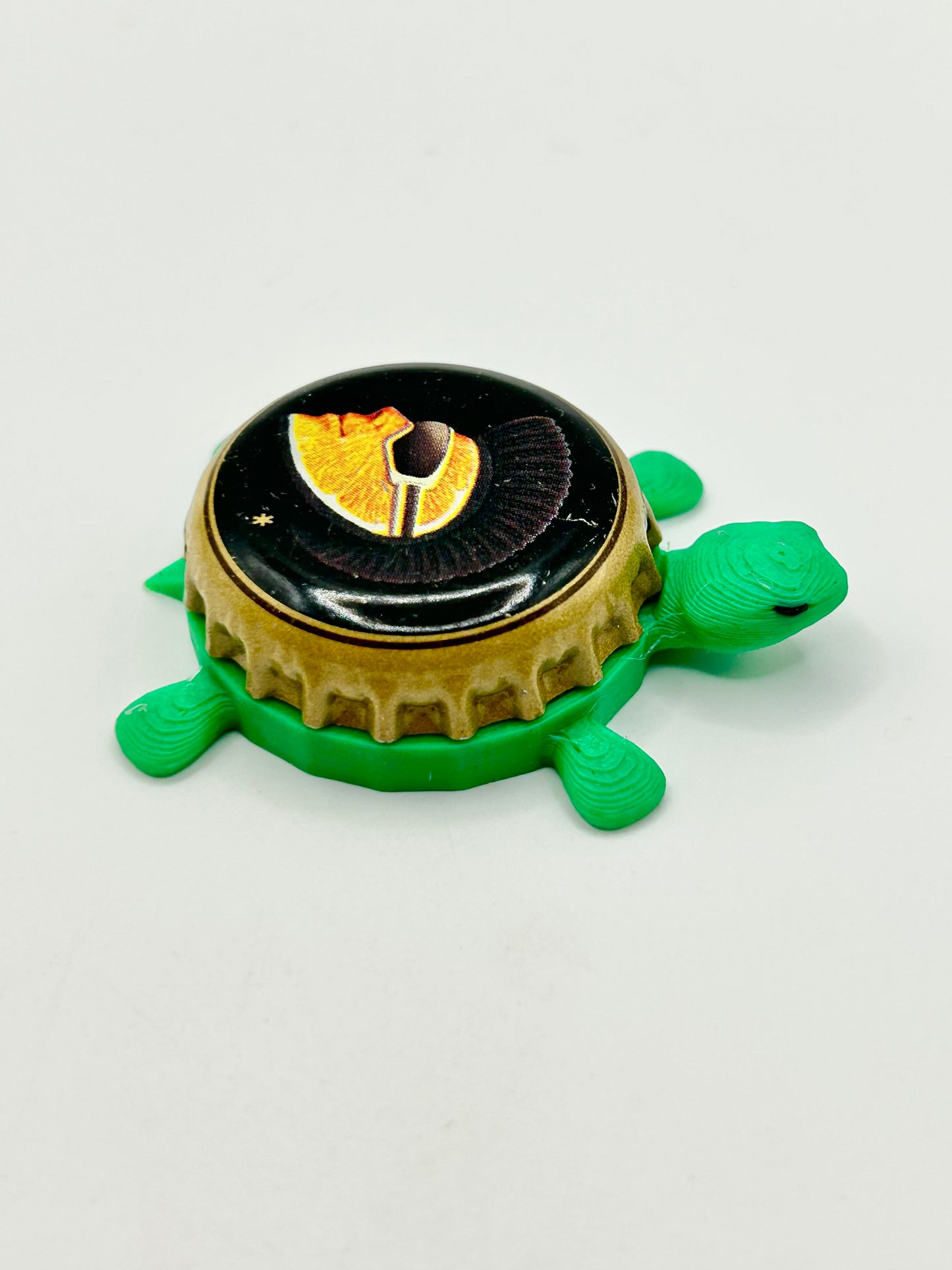 Shock Top Wedgehead - Bottle Cap Magnet Turtle