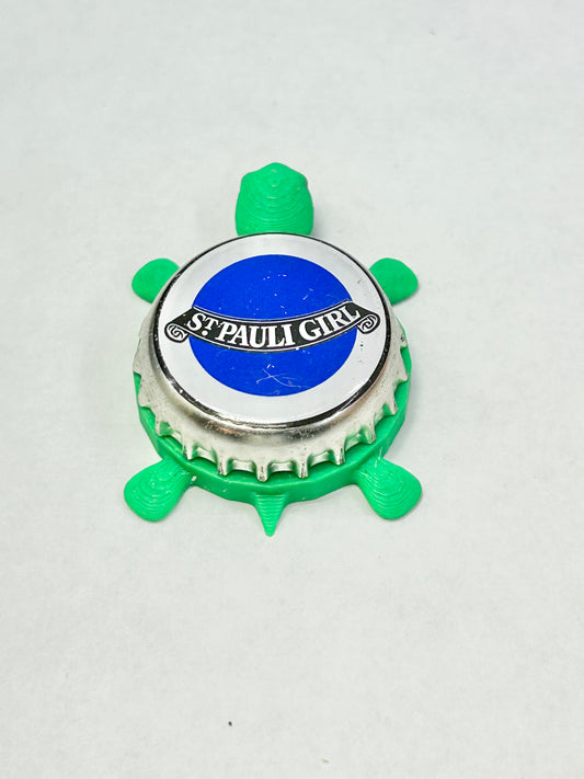 St Pauli Girl Lager (Blue Circle) - Bottle Cap Magnet Turtle