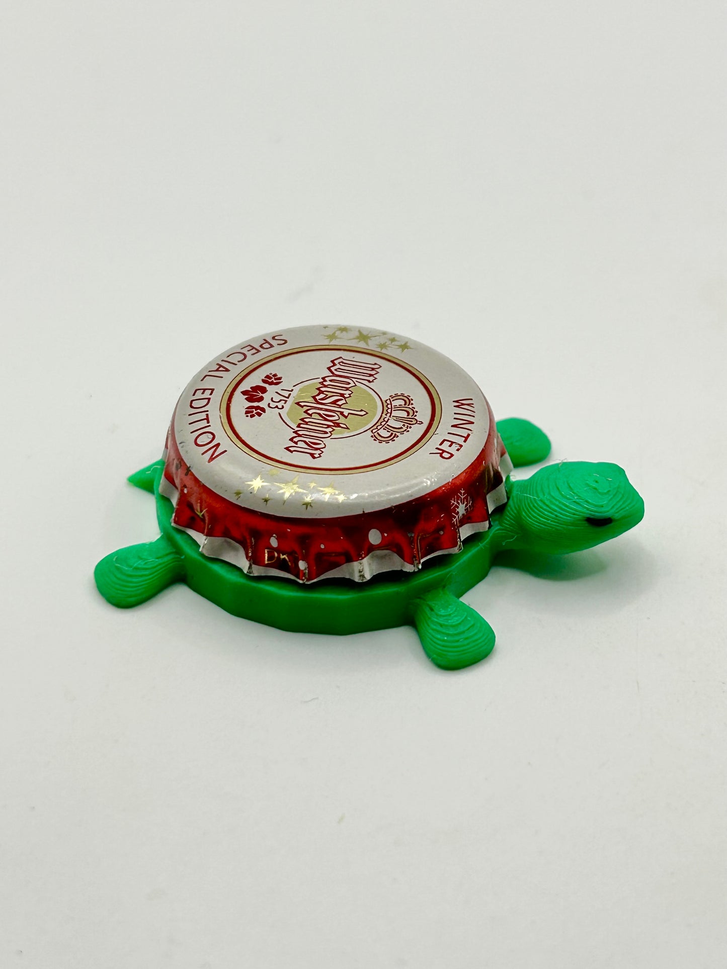 Warsteiner Winter (Special Edition) - Bottle Cap Magnet Turtle Shell Shocked Art