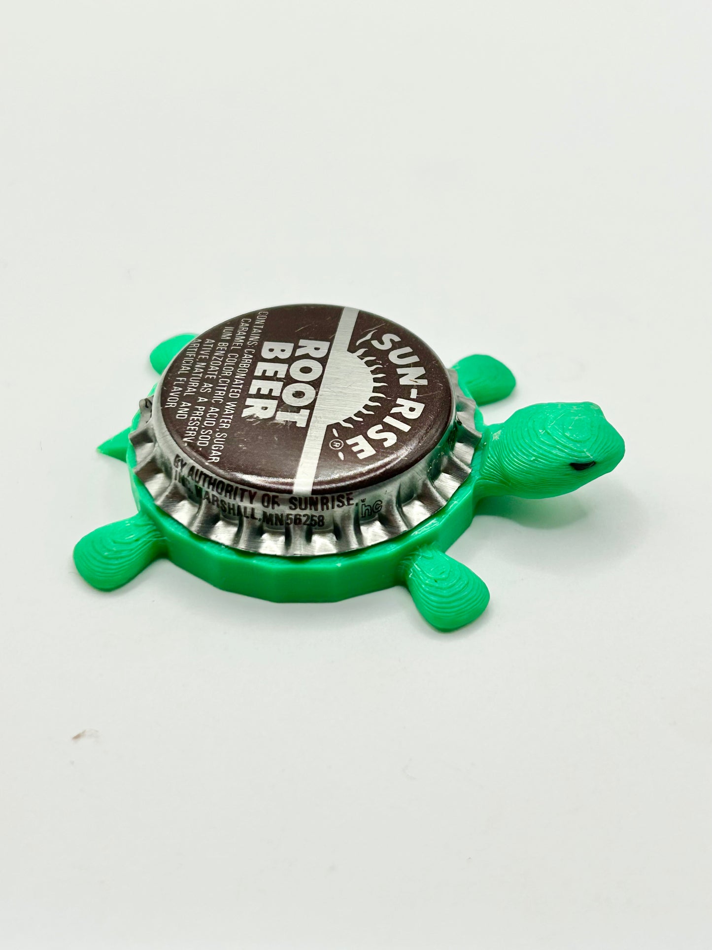 Sun-Rise Root Beer - Bottle Cap Magnet Turtle