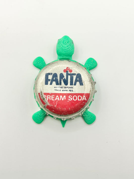 Fanta Cream Soda (Vintage) - Bottle Cap Magnet Turtle