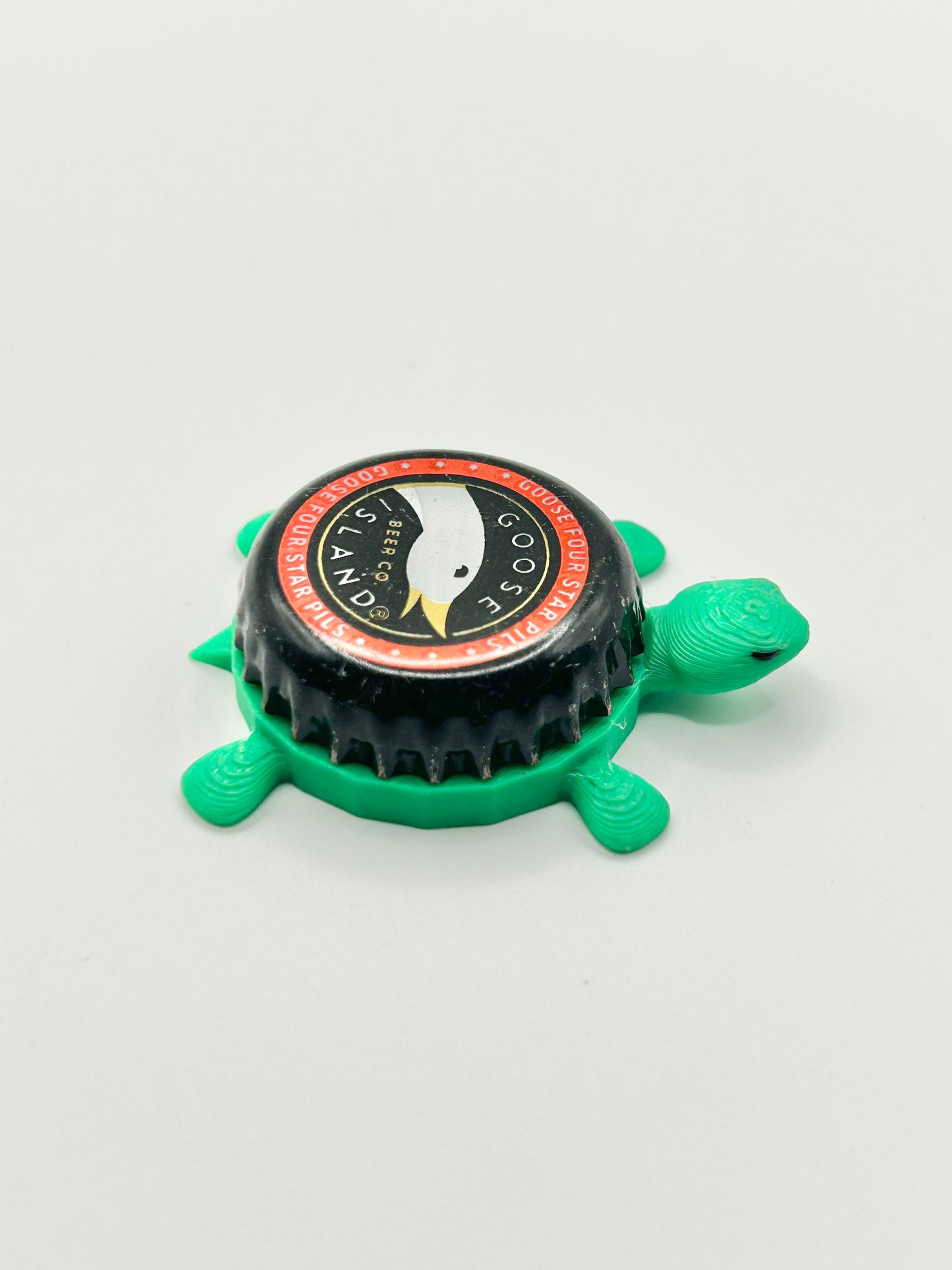 Goose Island Goose Four Star Pils - Bottle Cap Magnet Turtle