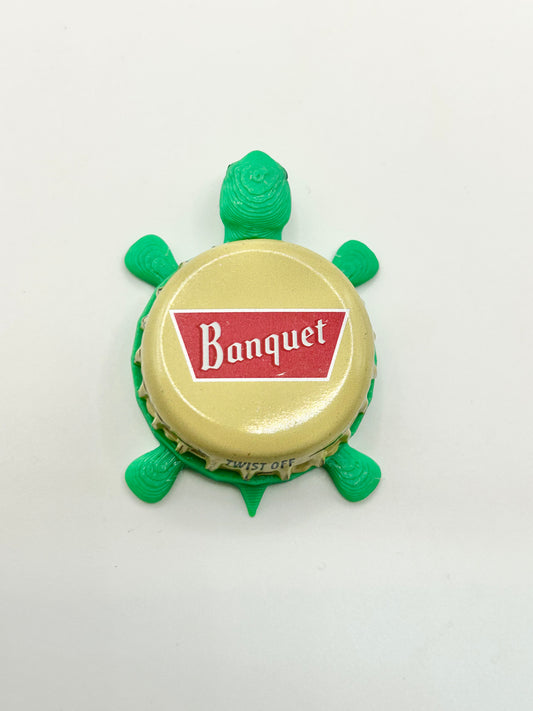 Coors Banquet Beer (Beige) - Bottle Cap Magnet Turtle