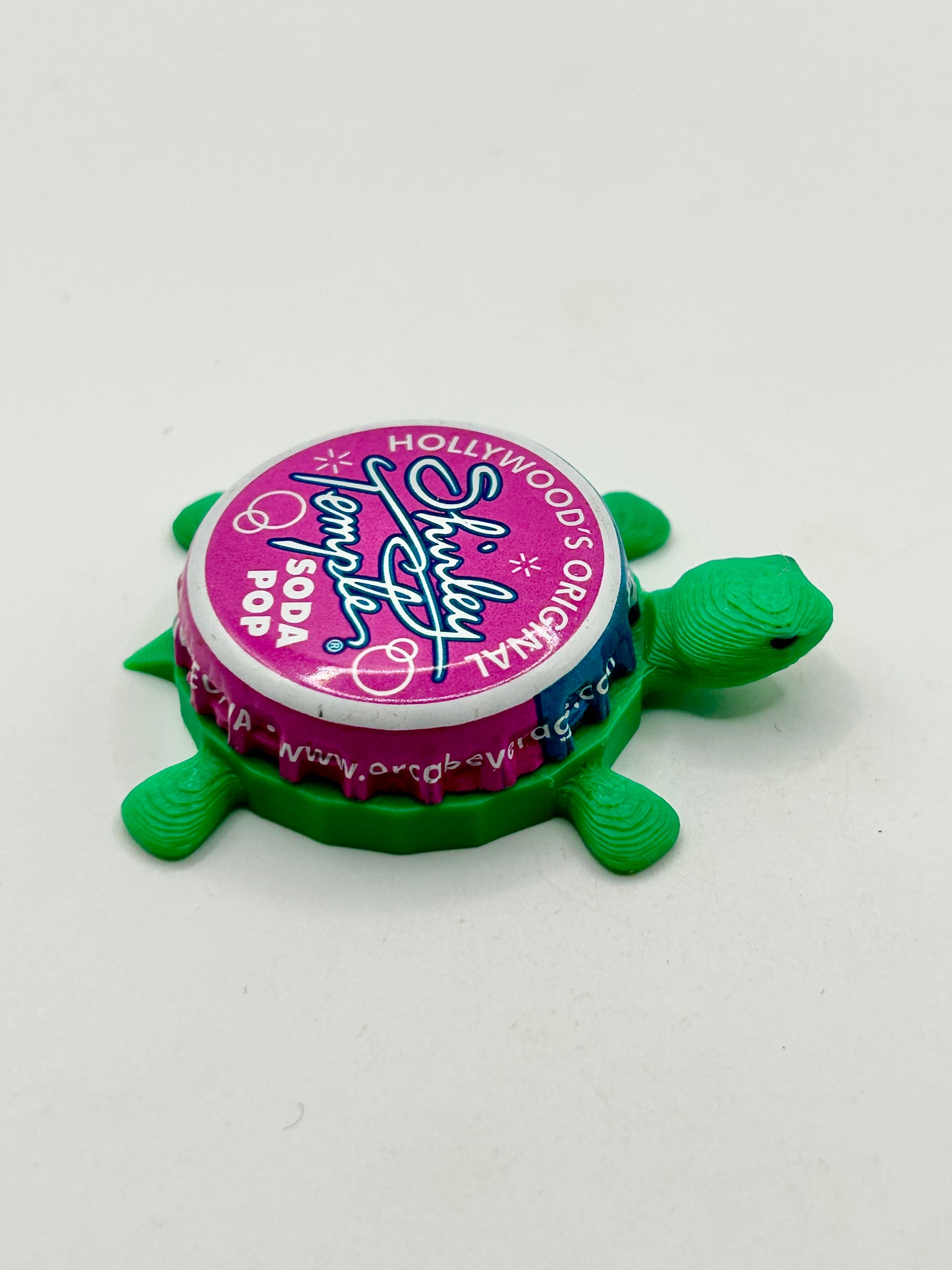 Shirley Temple Soda Pop - Bottle Cap Magnet Turtle