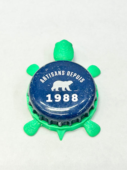 Artisans Depuis 1988 (Navy) - Bottle Cap Magnet Turtle Shell Shocked Art