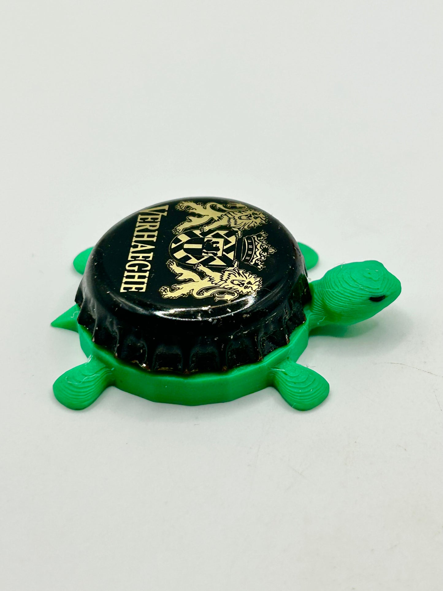 Verhaeghe - Bottle Cap Magnet Turtle Shell Shocked Art