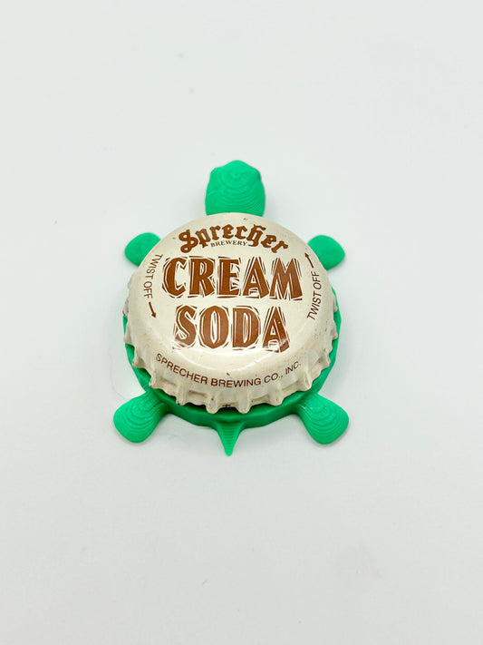 Sprecher Cream Soda (Beige) - Bottle Cap Magnet Turtle