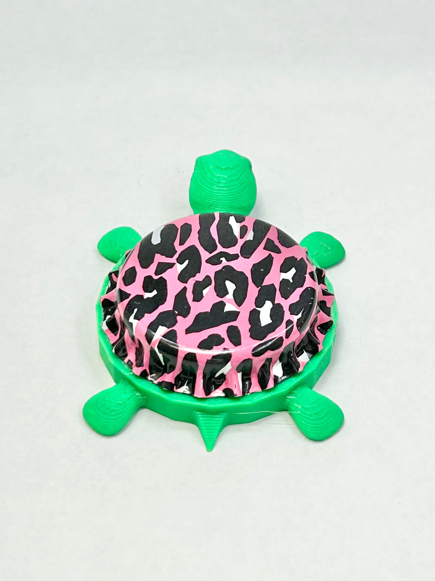 Pink Cheetah Print - Bottle Cap Magnet Turtle