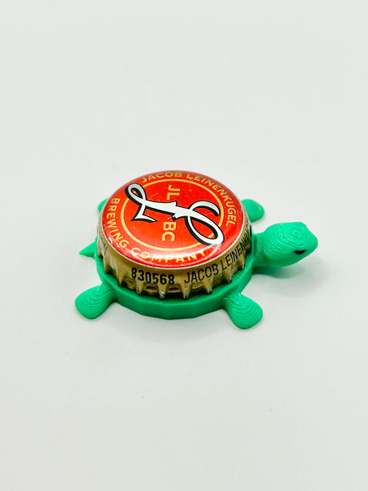 Leinenkugel's Red (L Letter Design) - Bottle Cap Magnet Turtle