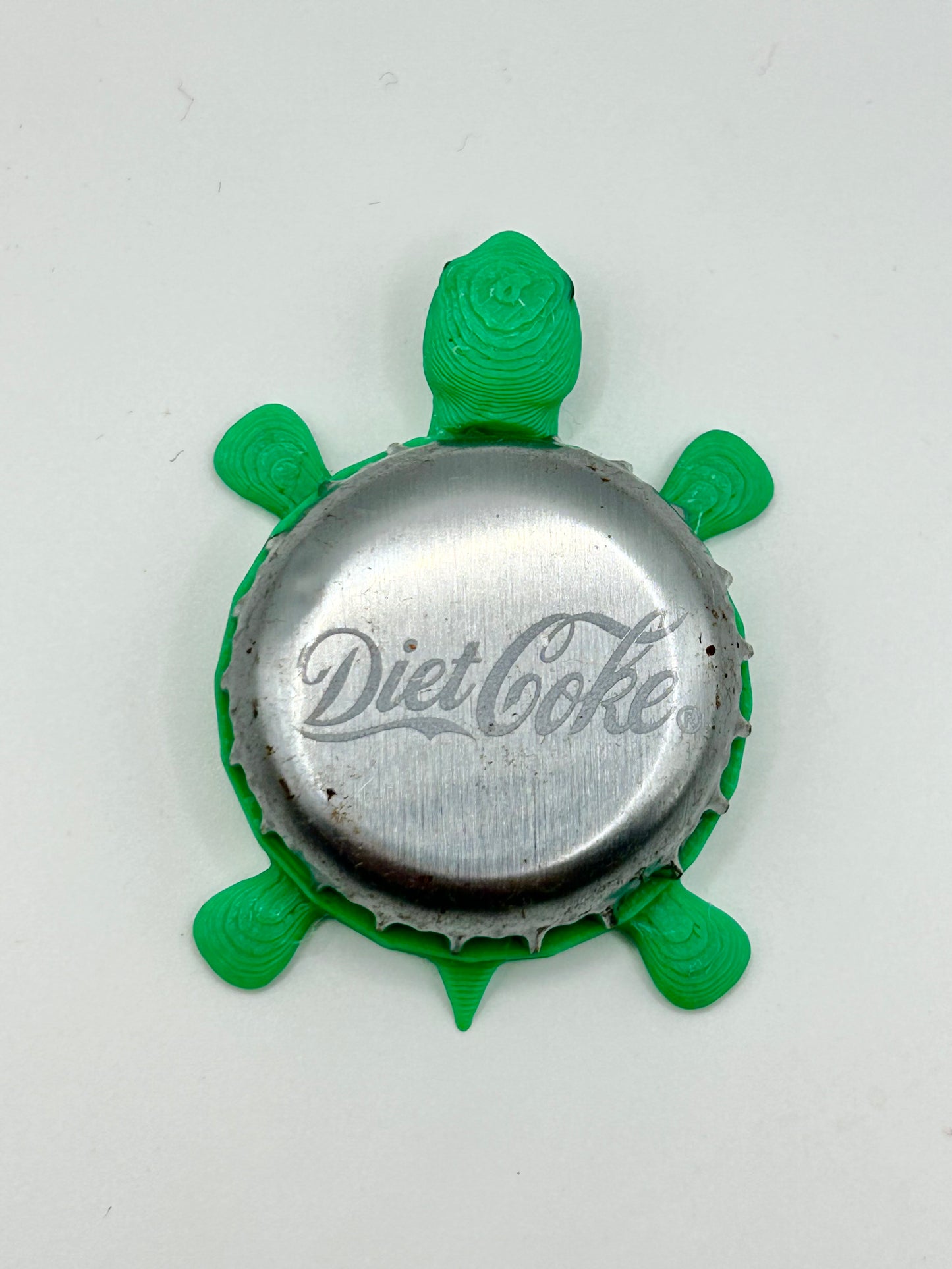 Diet Coke (Silver) - Bottle Cap Magnet Turtle
