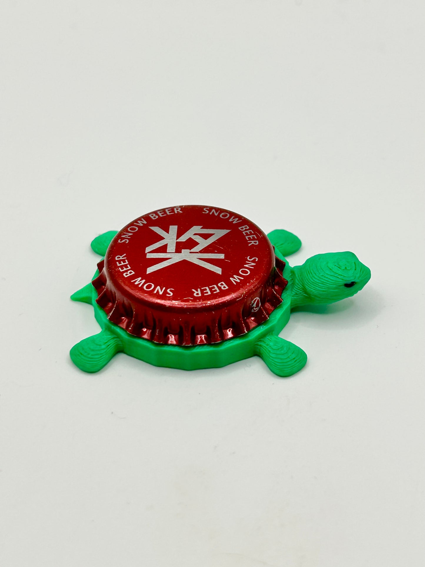 Snow Beer (Chinese Lager) - Bottle Cap Magnet Turtle