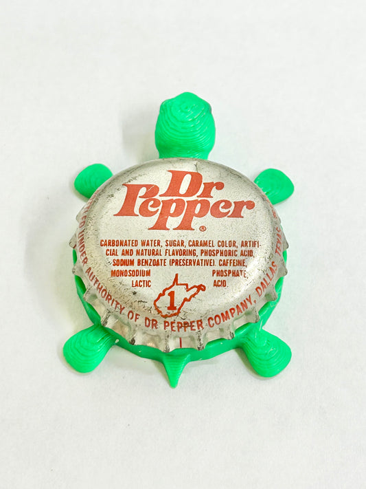 Dr Pepper Soda (Vintage) - Bottle Cap Magnet Turtle