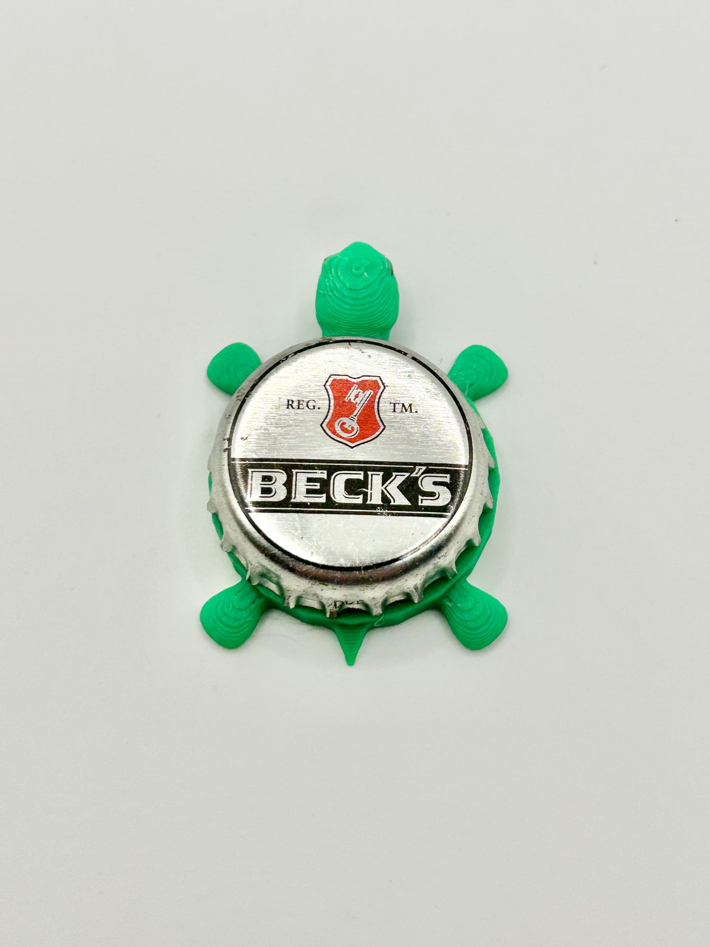Beck’s Beer (Silver) - Bottle Cap Magnet Turtle