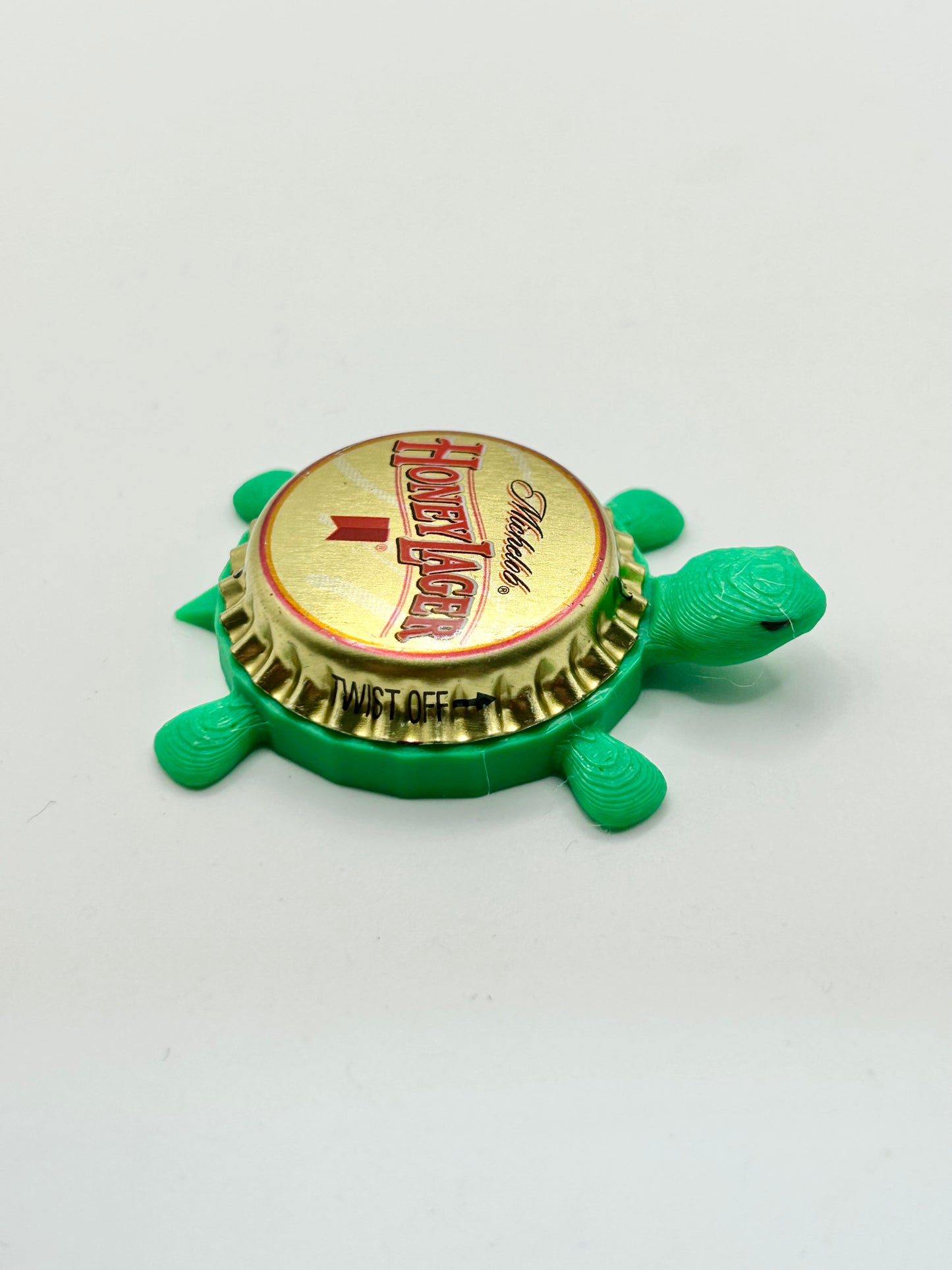 Michelob Honey Lager - Bottle Cap Magnet Turtle