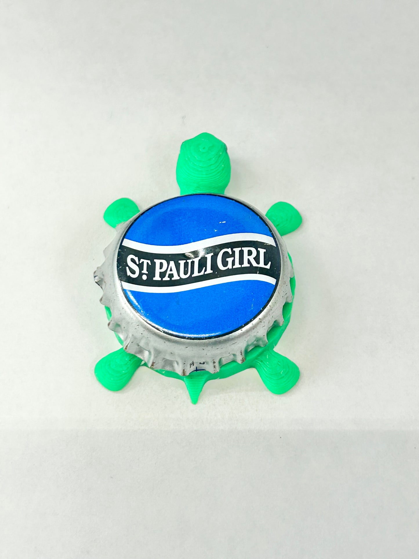 St Pauli Girl Lager (Blue) - Bottle Cap Magnet Turtle