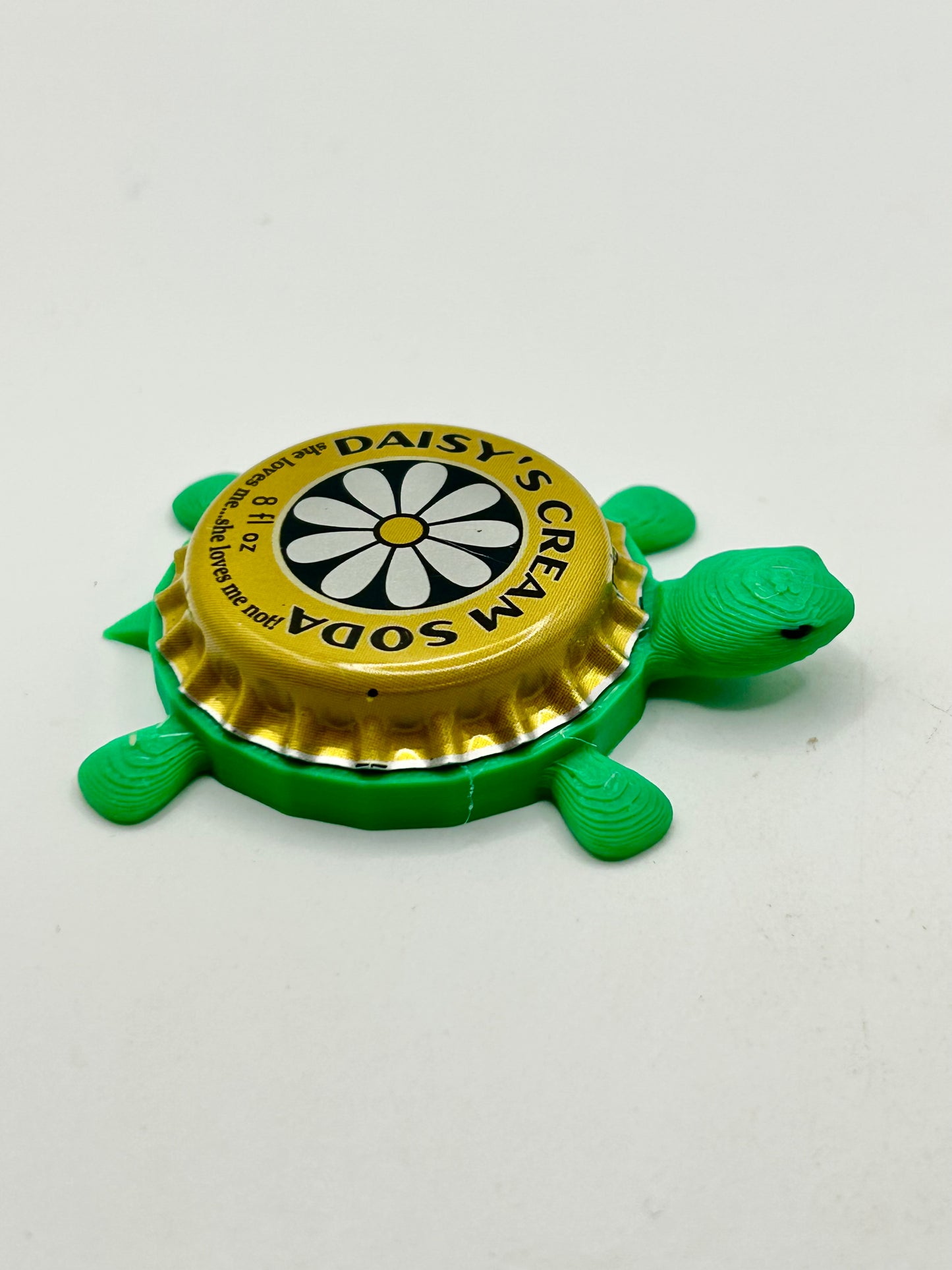 Daisy’s Cream Soda - Bottle Cap Magnet Turtle – Shell Shocked Art