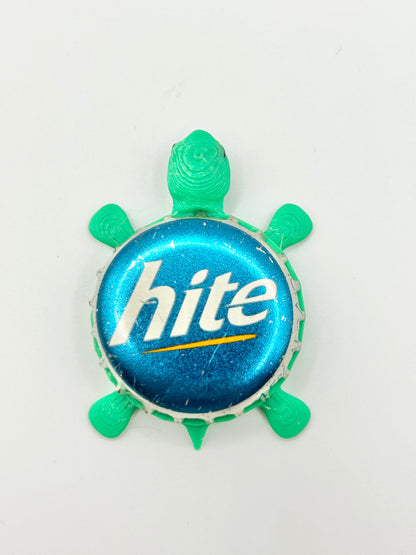 Hite - Bottle Cap Magnet Turtle Shell Shocked Art