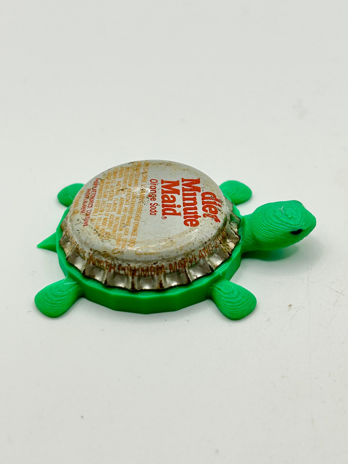 Diet Minute Maid (Vintage) - Bottle Cap Magnet Turtle Shell Shocked Art