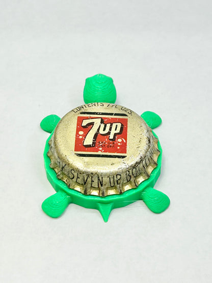 7UP (Vintage) - Bottle Cap Magnet Turtle Shell Shocked Art