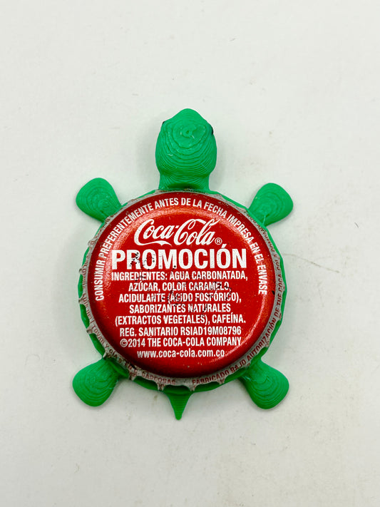 Coca-Cola (Promocion, International) - Bottle Cap Magnet Turtle Shell Shocked Art