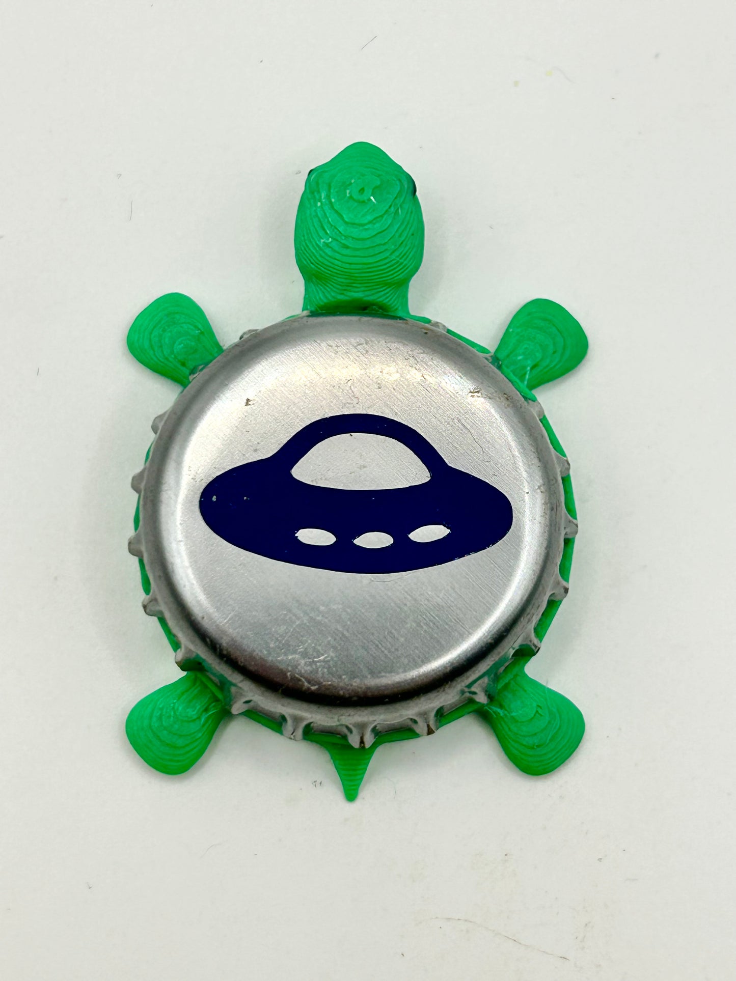 Alien UFO - Bottle Cap Magnet Turtle