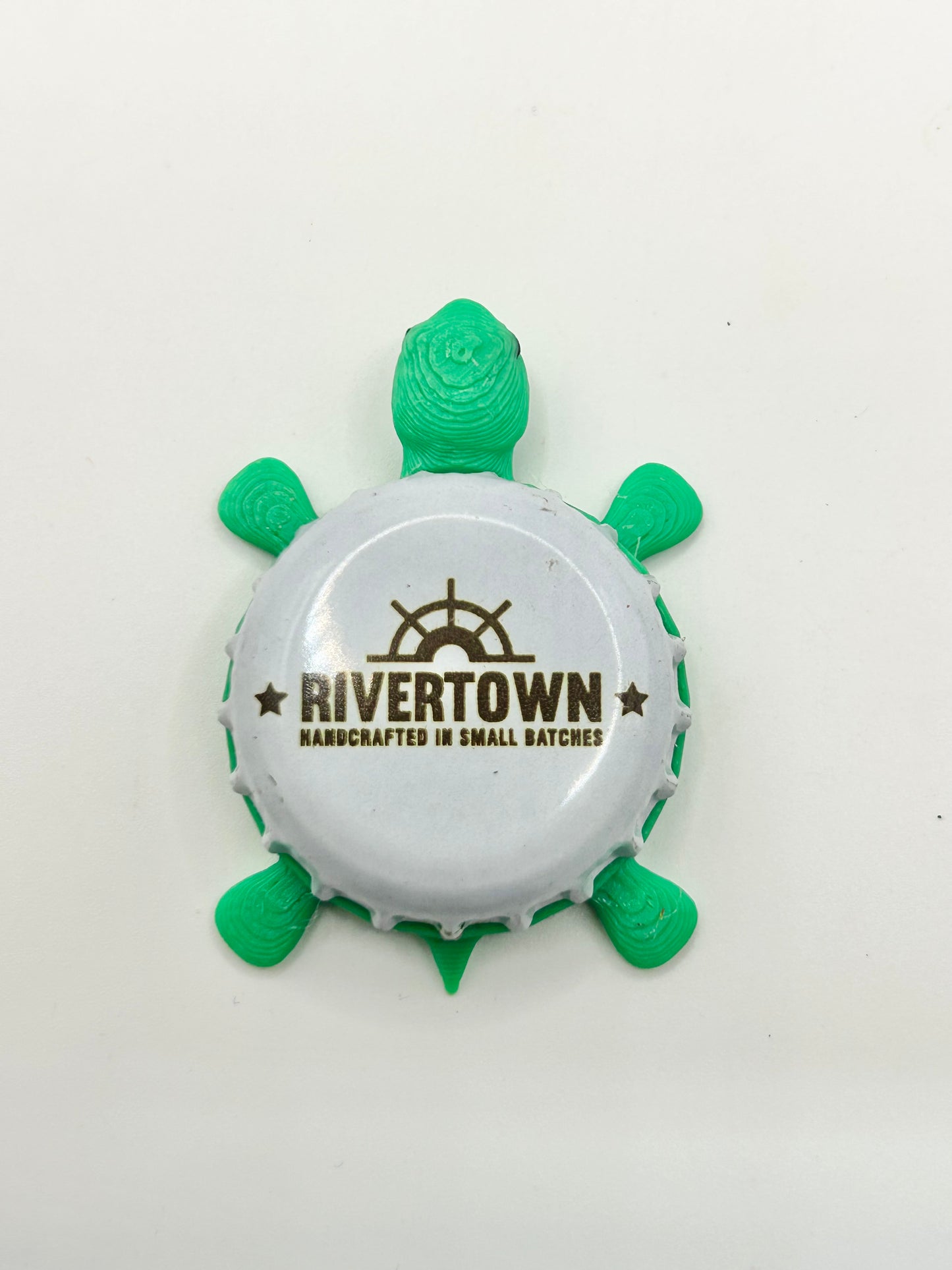 Rivertown Brewing (White) - Bottle Cap Magnet Turtle