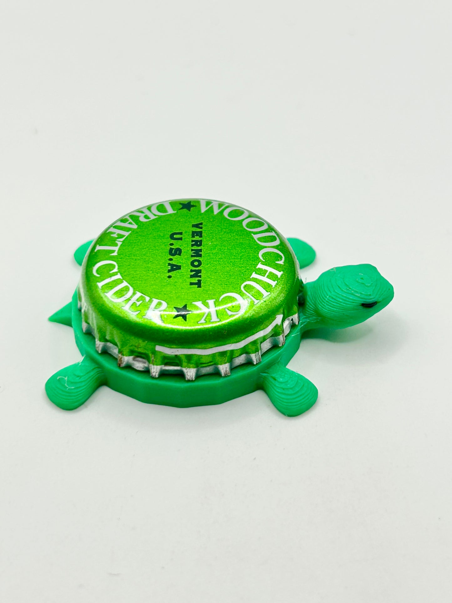 Woodchuck (Neon Green) - Bottle Cap Magnet Turtle