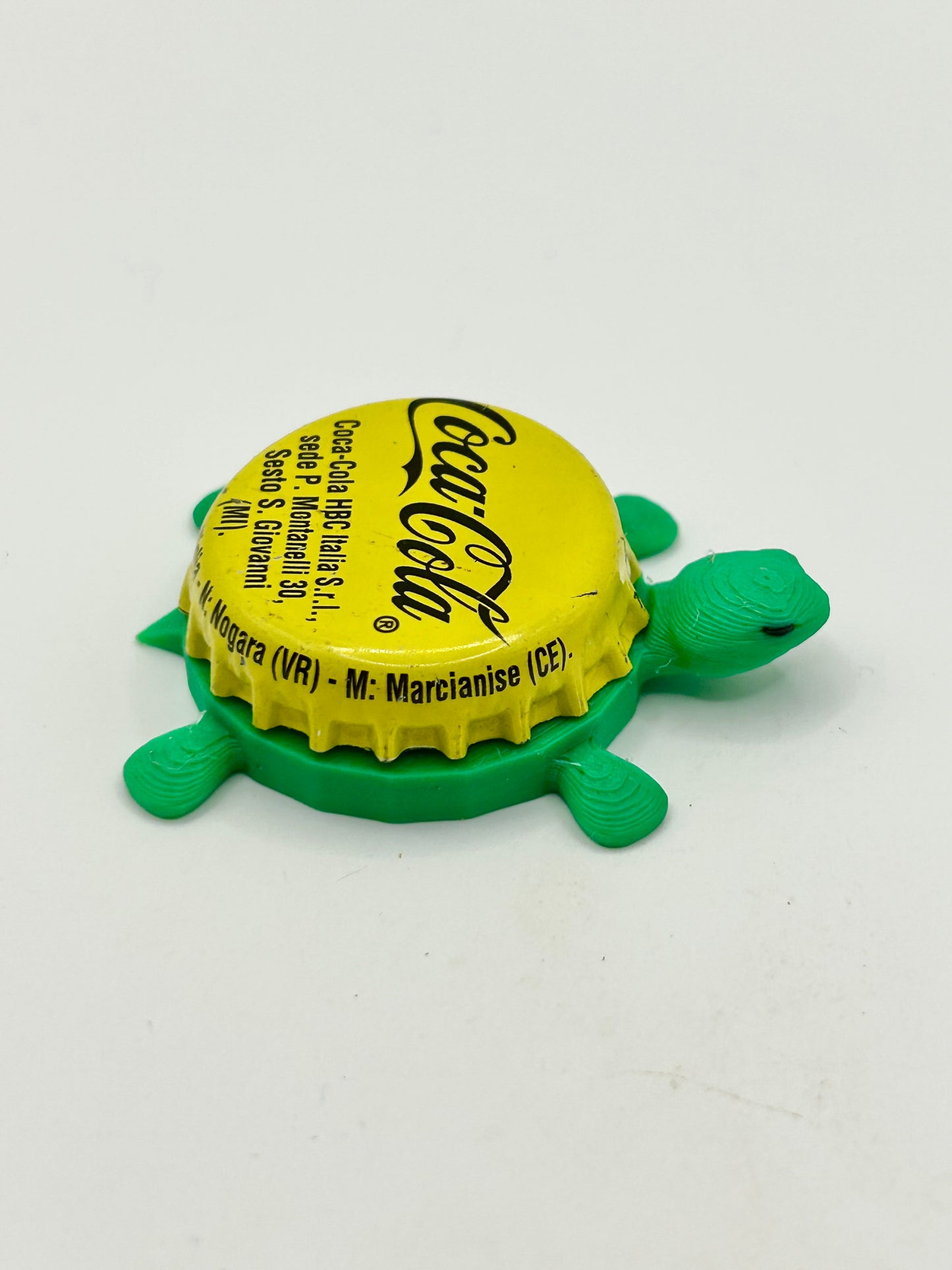 Coca Cola (Yellow) - Bottle Cap Magnet Turtle