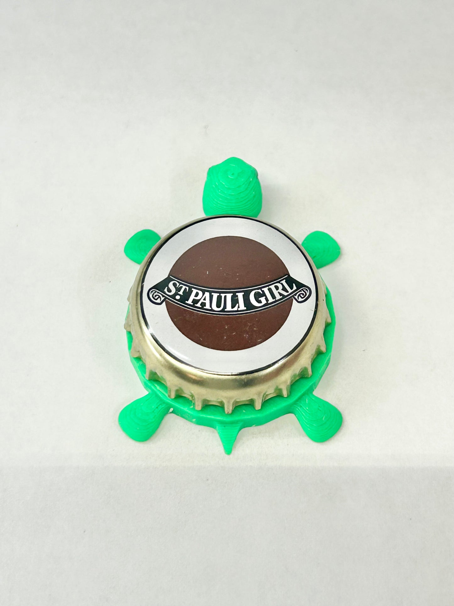 St Pauli Girl Special Dark (Brown Circle) - Bottle Cap Magnet Turtle