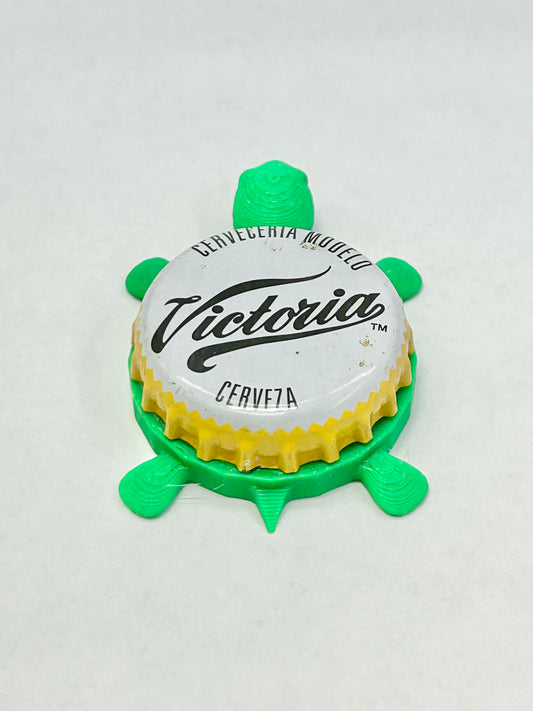 Victoria (Modelo) - Bottle Cap Magnet Turtle