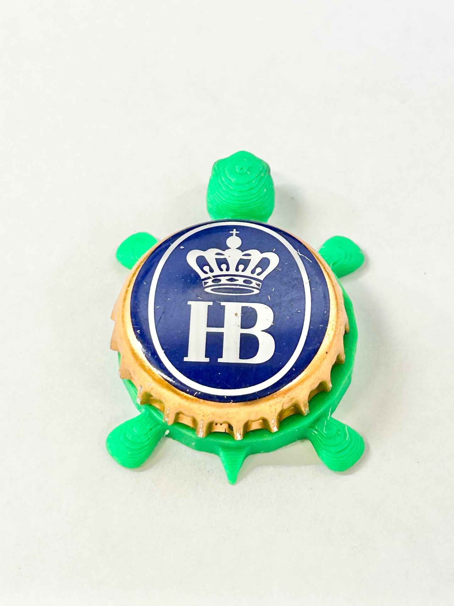 Hofbrau Beer Munchen (Gold Border) - Bottle Cap Magnet Turtle