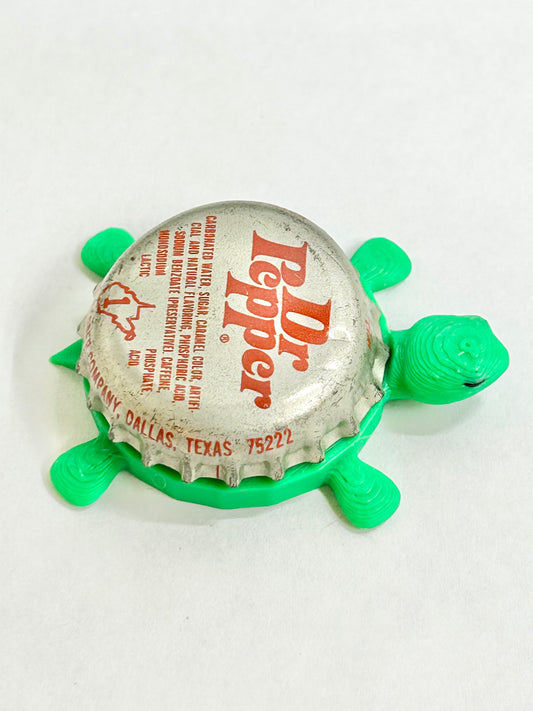 Dr Pepper Soda (Vintage) - Bottle Cap Magnet Turtle