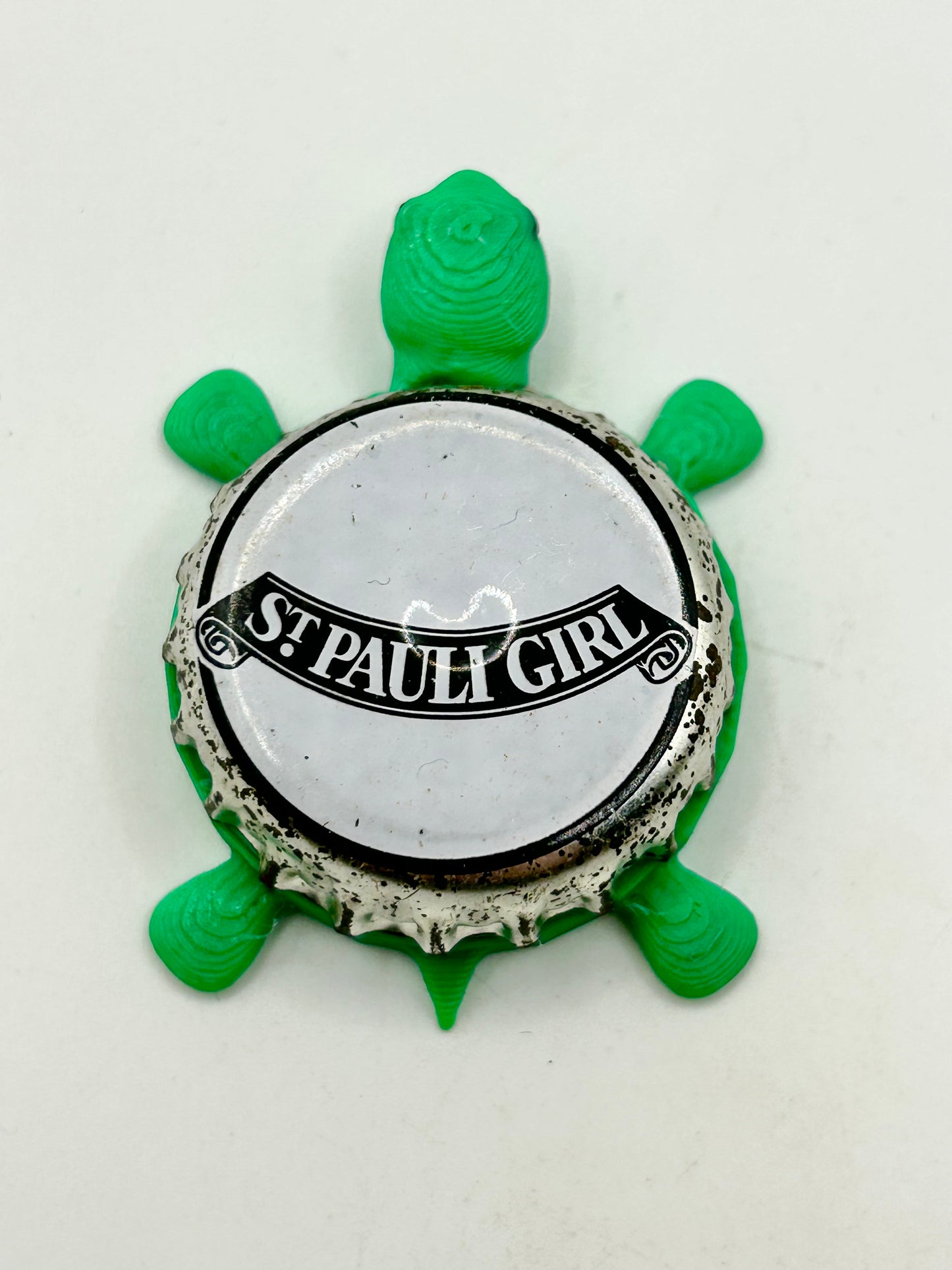 St Pauli Girl Lager (White) - Bottle Cap Magnet Turtle Shell Shocked Art