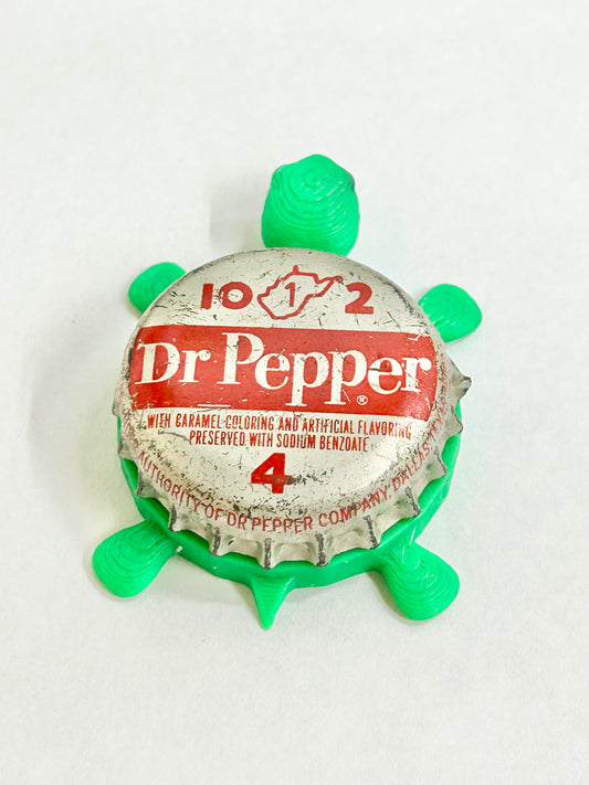 Dr Pepper Soda (Vintage Red Line Design) - Bottle Cap Magnet Turtle