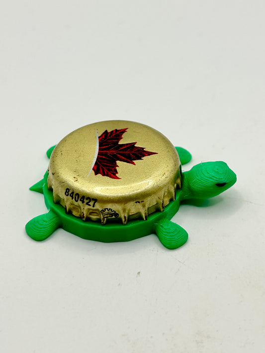 Molson Canadian Lager (Leaf, Gold) - Bottle Cap Magnet Turtle Shell Shocked Art
