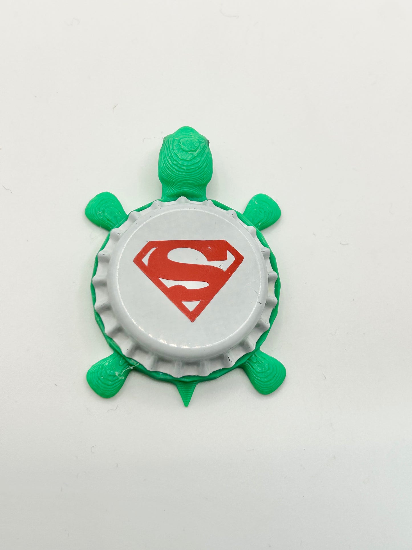 Superman - Bottle Cap Magnet Turtle