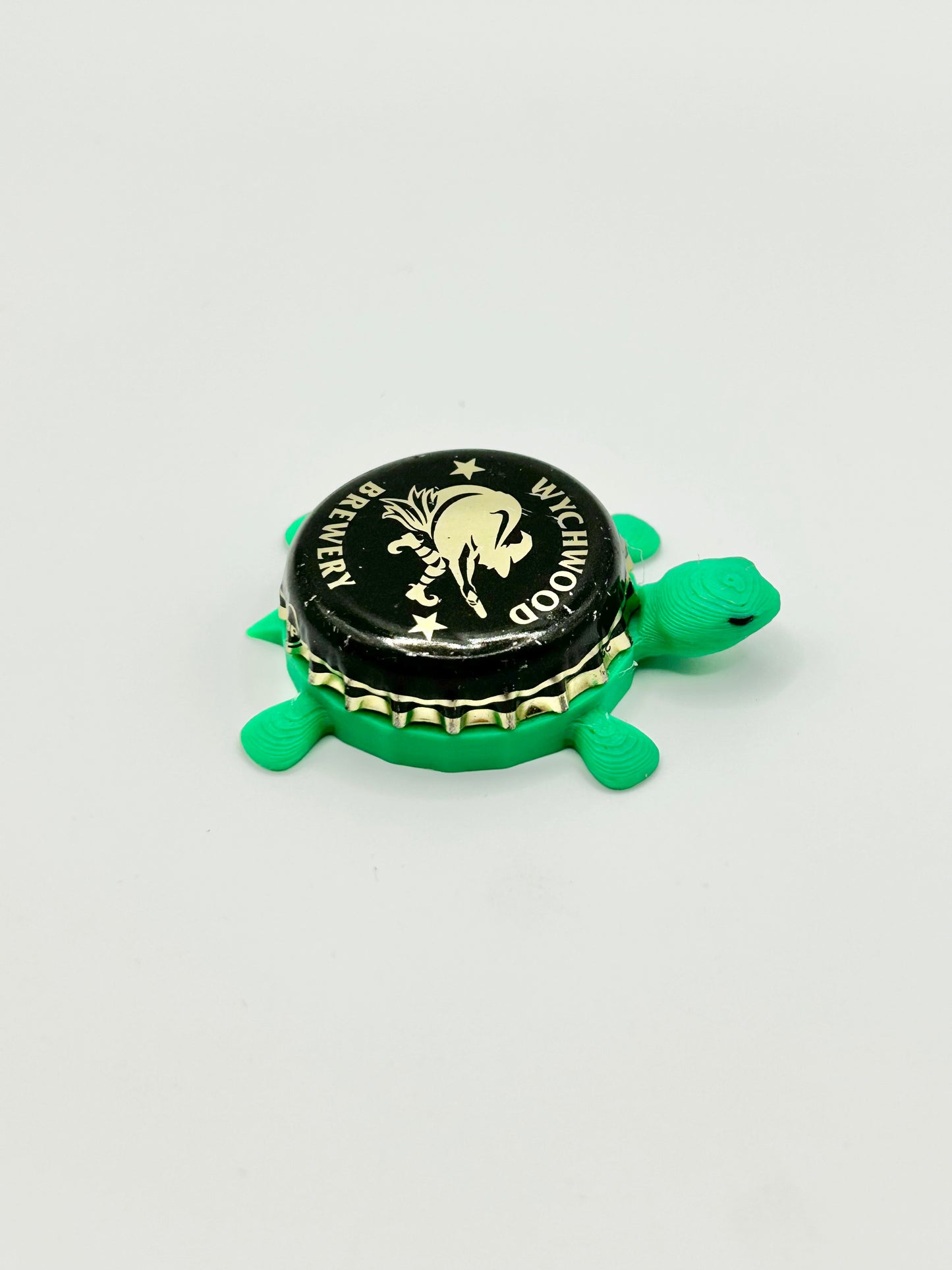 Wychwood Brewery (Black) - Bottle Cap Magnet Turtle