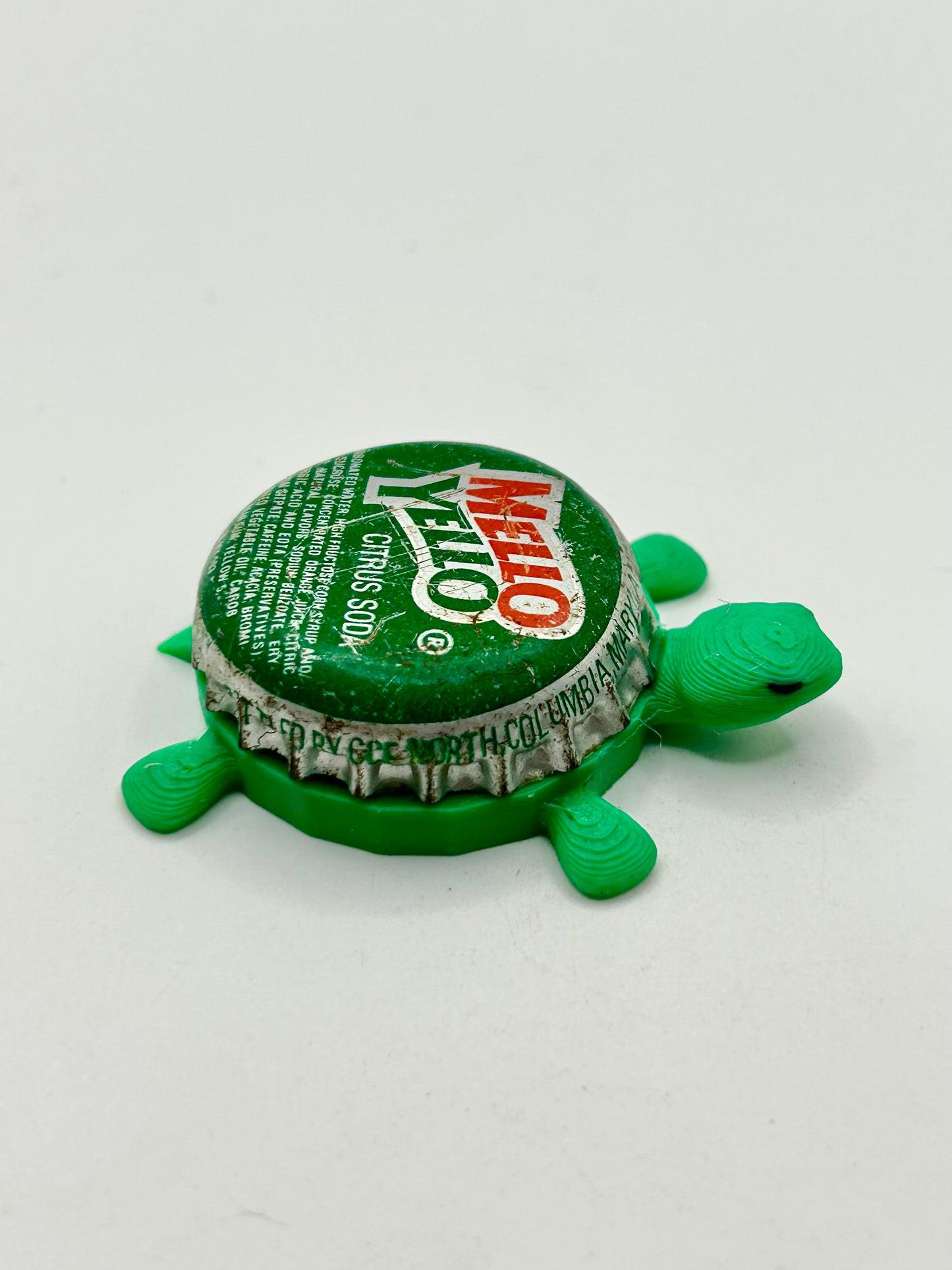 Mello Yello Citrus Soda (Green) - Bottle Cap Magnet Turtle