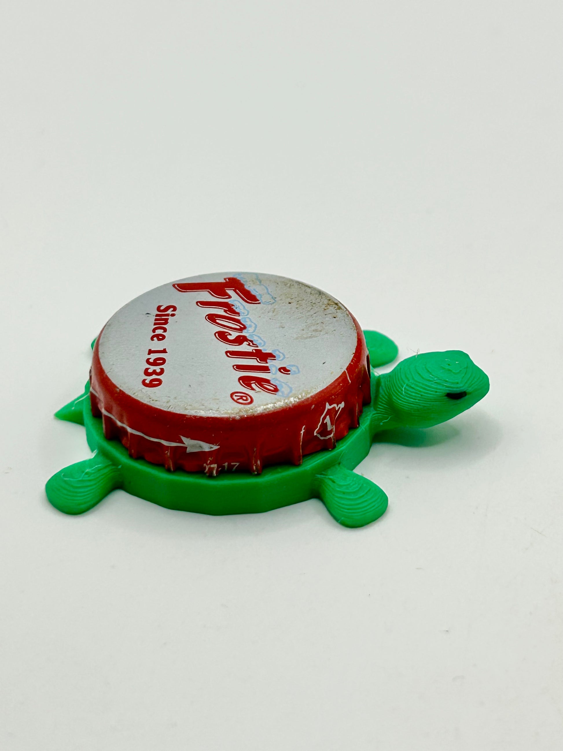Frostie Root Beer Soda (Vintage, White) - Bottle Cap Magnet Turtle Shell Shocked Art