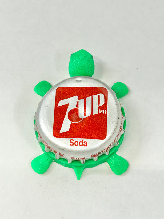 7Up Soda (Red Square) - Bottle Cap Magnet Turtle