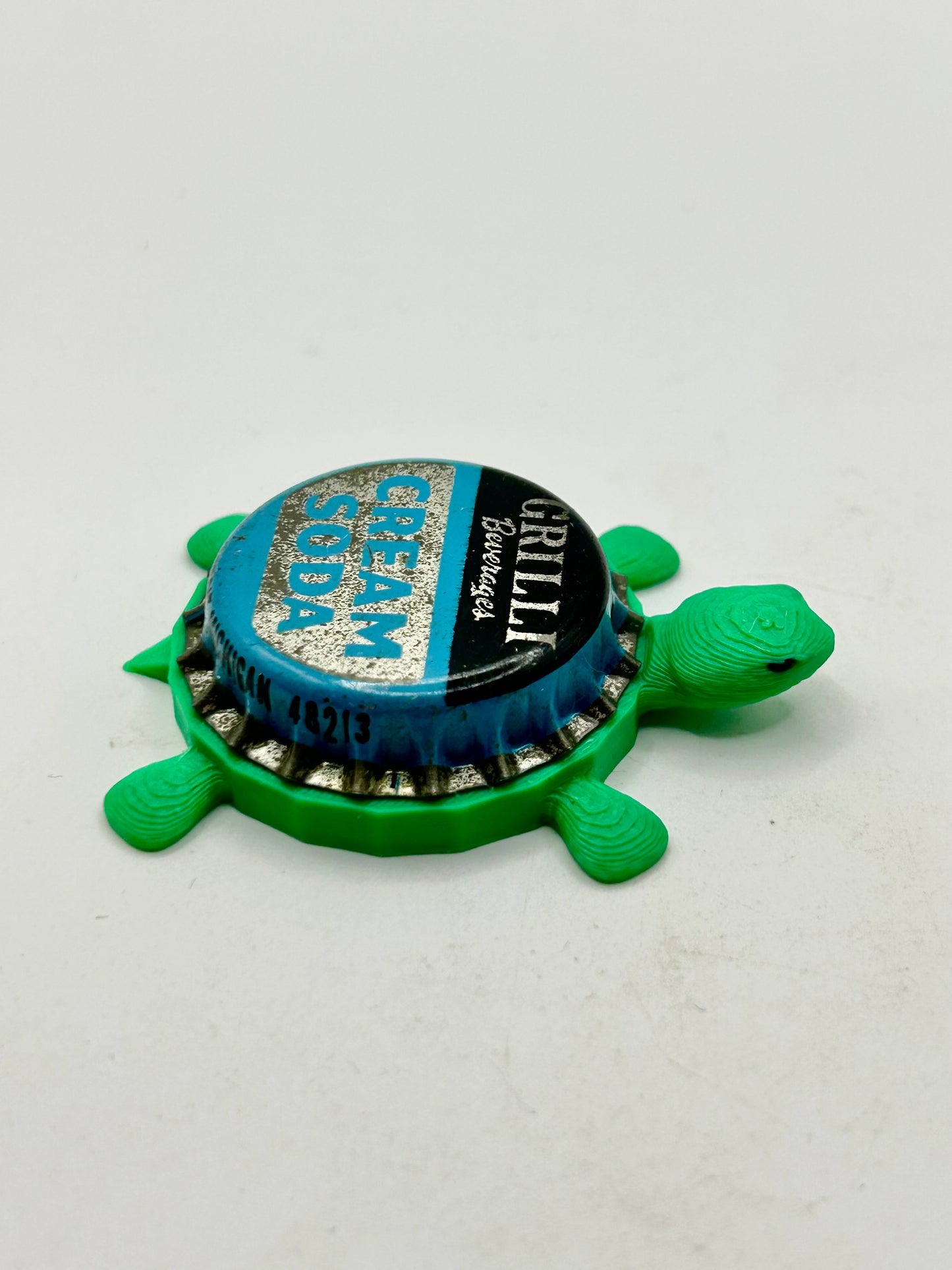 Grilli Cream Soda - Bottle Cap Magnet Turtle Shell Shocked Art