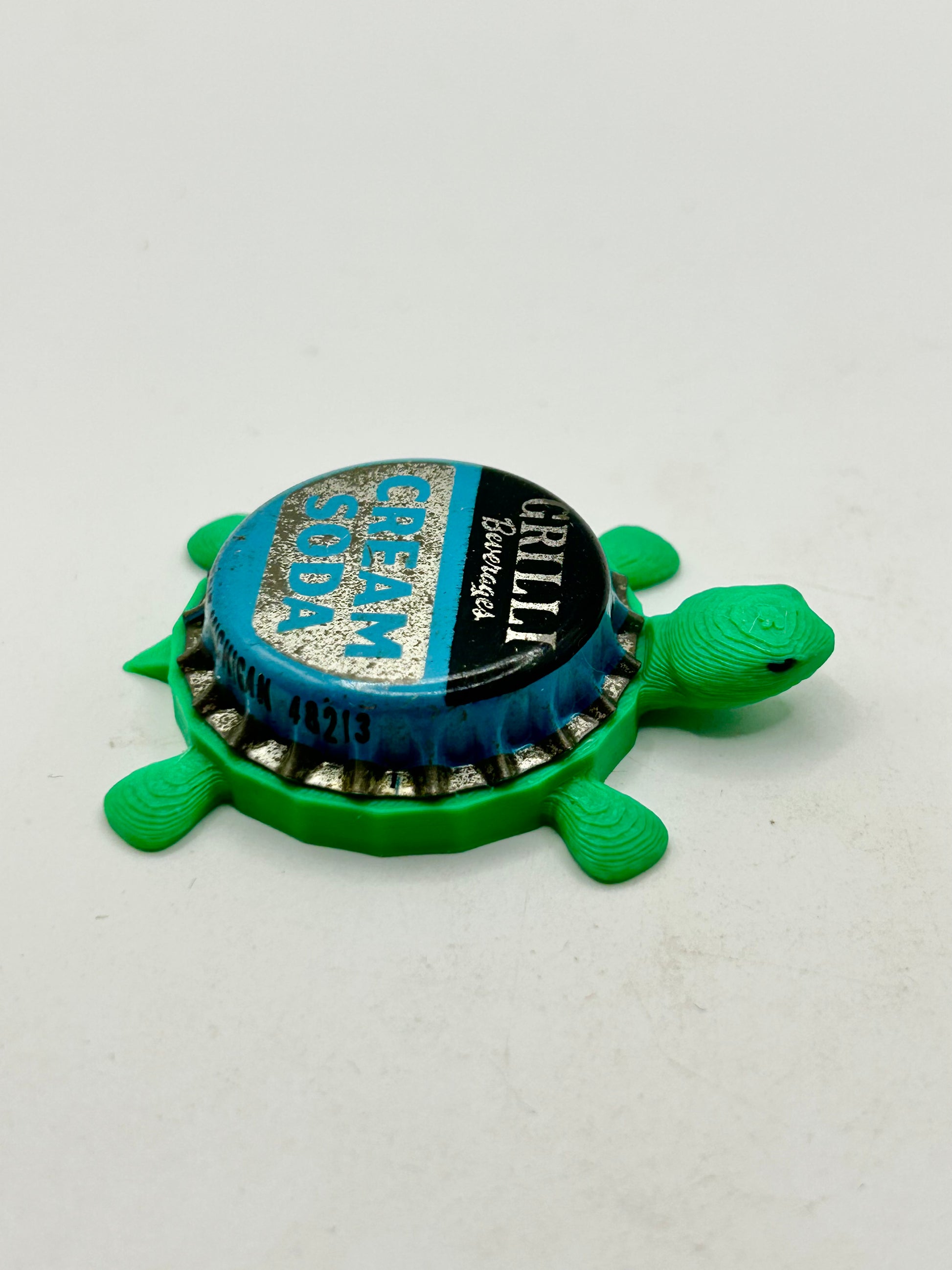 Grilli Cream Soda - Bottle Cap Magnet Turtle Shell Shocked Art